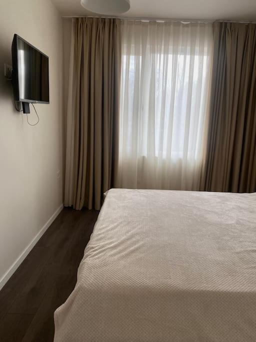 New Luxury Furnished Apartment - Beach, Varna Center & Fast Wi-Fi Экстерьер фото