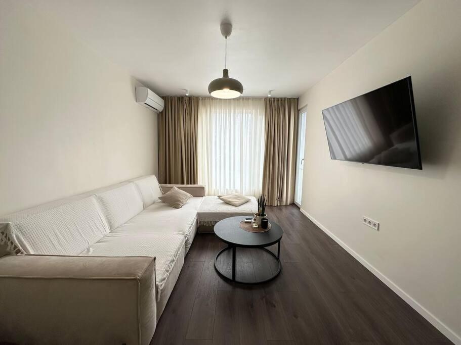 New Luxury Furnished Apartment - Beach, Varna Center & Fast Wi-Fi Экстерьер фото