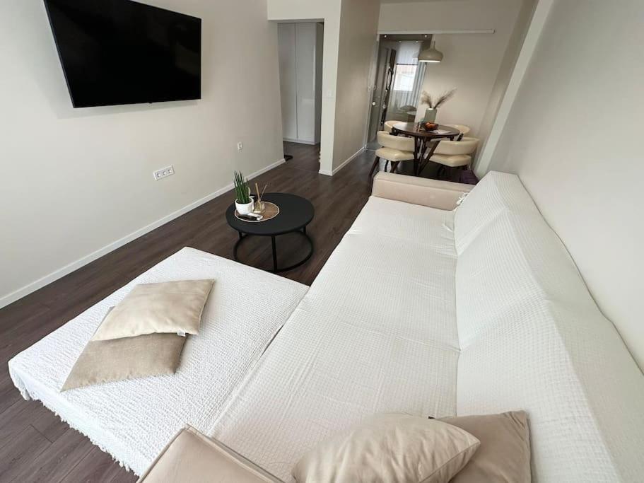 New Luxury Furnished Apartment - Beach, Varna Center & Fast Wi-Fi Экстерьер фото