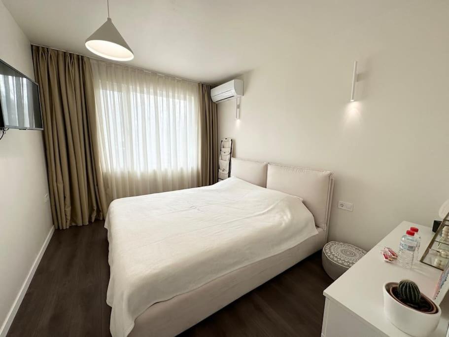 New Luxury Furnished Apartment - Beach, Varna Center & Fast Wi-Fi Экстерьер фото
