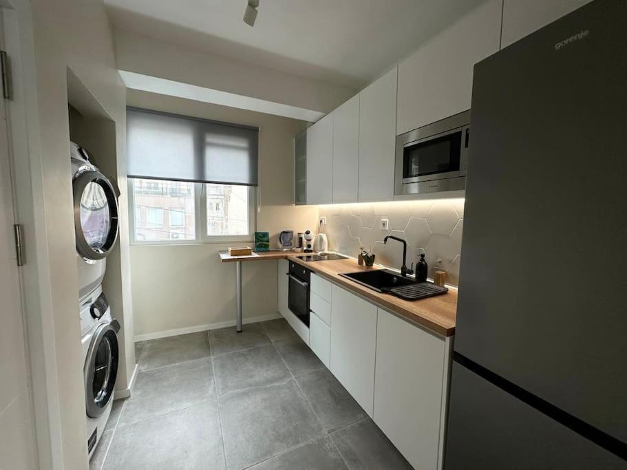 New Luxury Furnished Apartment - Beach, Varna Center & Fast Wi-Fi Экстерьер фото