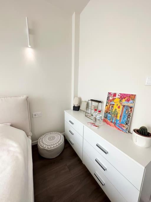 New Luxury Furnished Apartment - Beach, Varna Center & Fast Wi-Fi Экстерьер фото